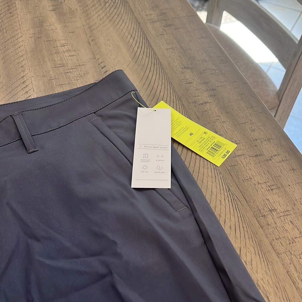 160 NWT Men’s All in Motion Cargo Golf Shorts Size 40 Grey - Picture 3 of 5